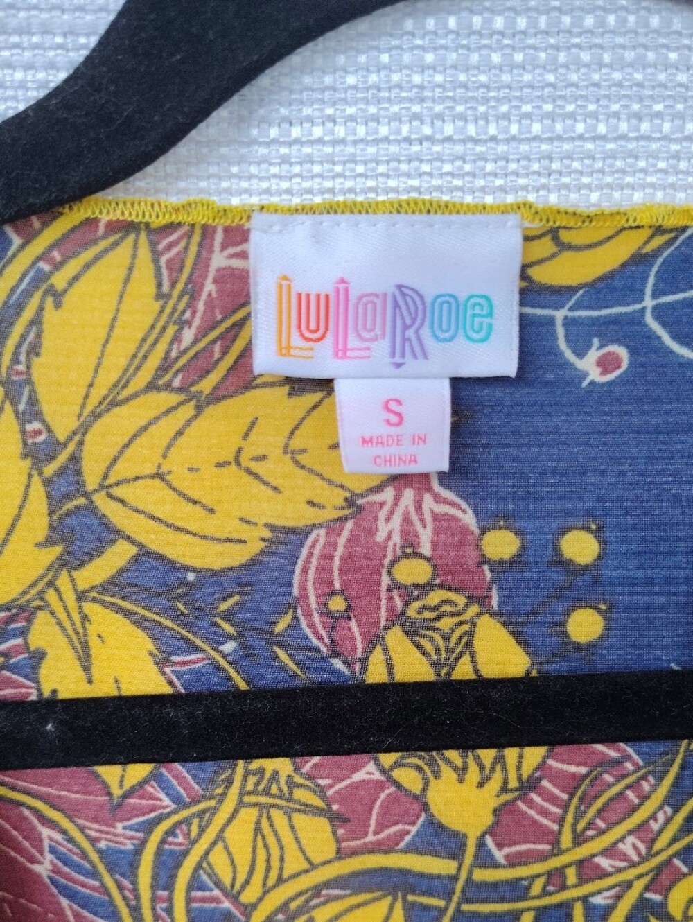 NWT LuLaRoe Yellow & Navy Floral Kimono Size Small - Picture 3 of 6
